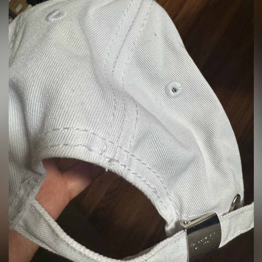 Diesel cap - Picture 3 of 7